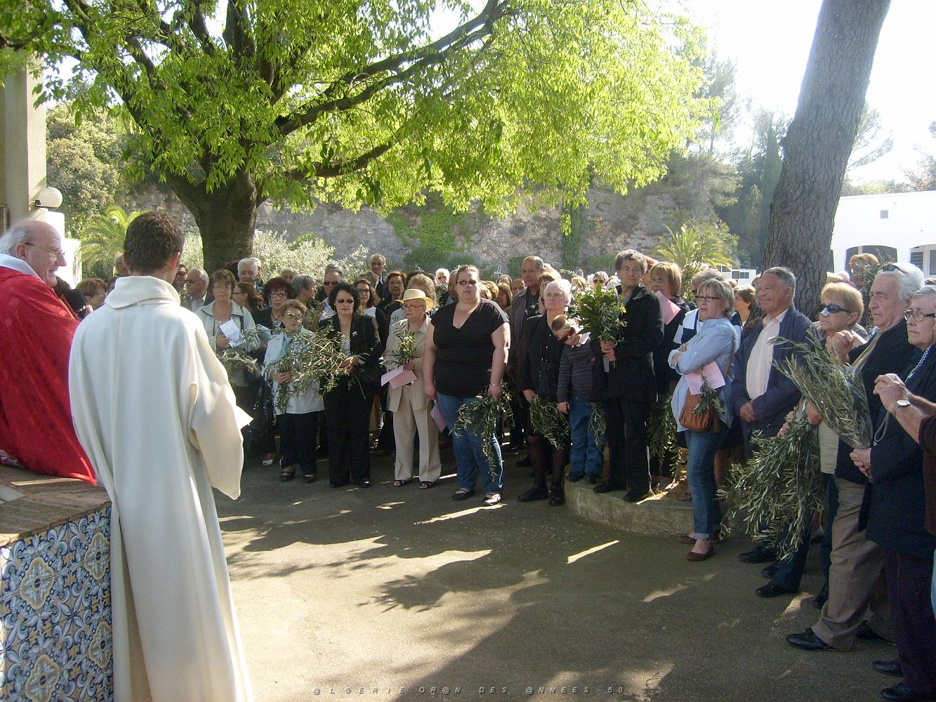 NIMES 2011 17 AVRIL LA FEDERATION DES RAPATRIES DE ST PRIEST A SANTA CRUZ    (2).JPG -  